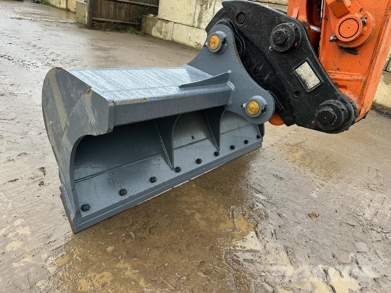 Hitachi ZX130LCN-7 Lánctalpas kotrók