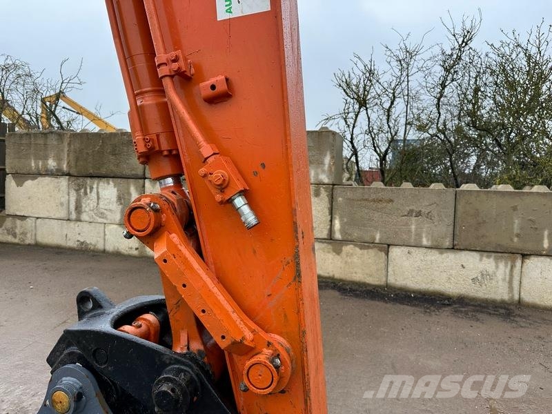 Hitachi ZX130LCN-7 Lánctalpas kotrók