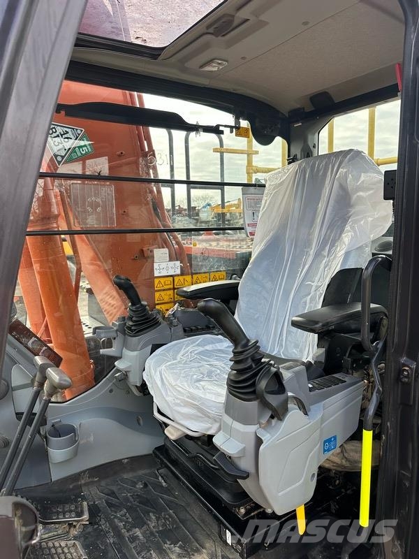 Hitachi ZX130LCN-7 Lánctalpas kotrók