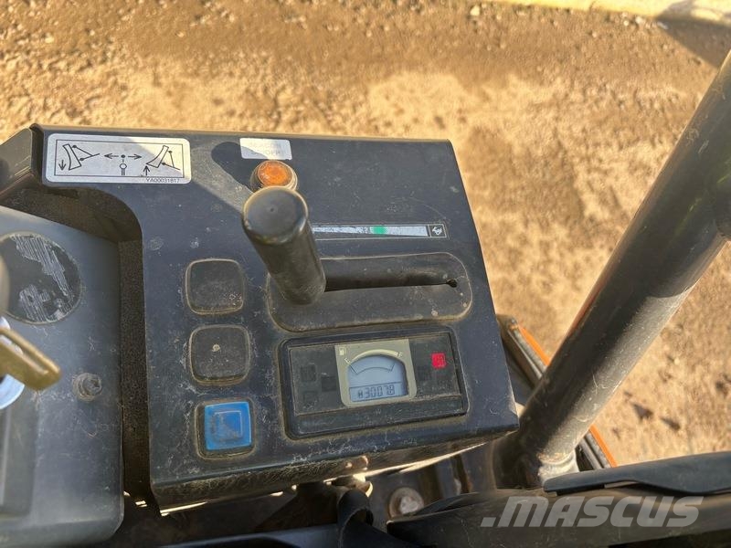 Hitachi ZX19 Minikaivukoneet < 7t