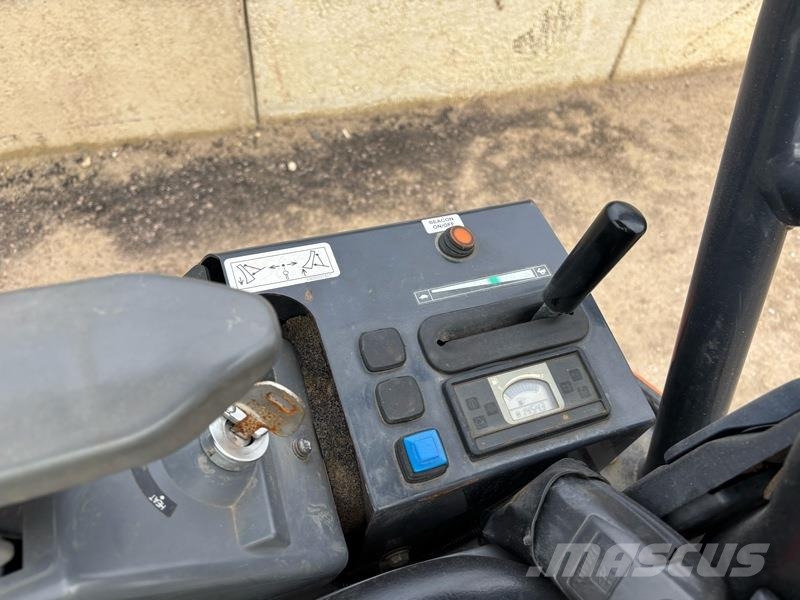 Hitachi ZX19 Minikoparki