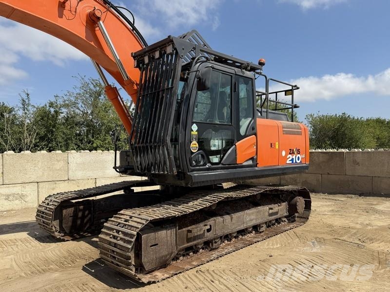 Hitachi ZX210LC-6 حفارات زحافة