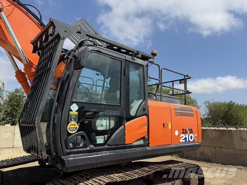 Hitachi ZX210LC-6 حفارات زحافة