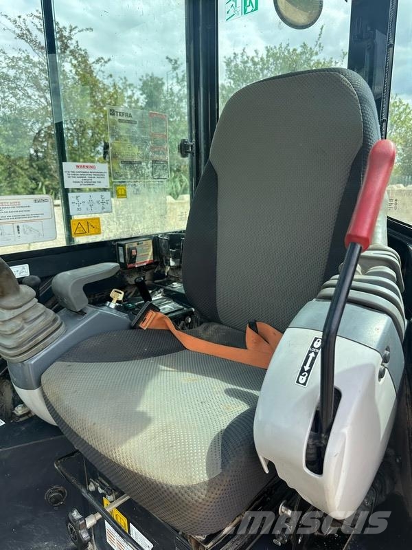 Hitachi ZX26U-6 CLR Minigraafmachines < 7t
