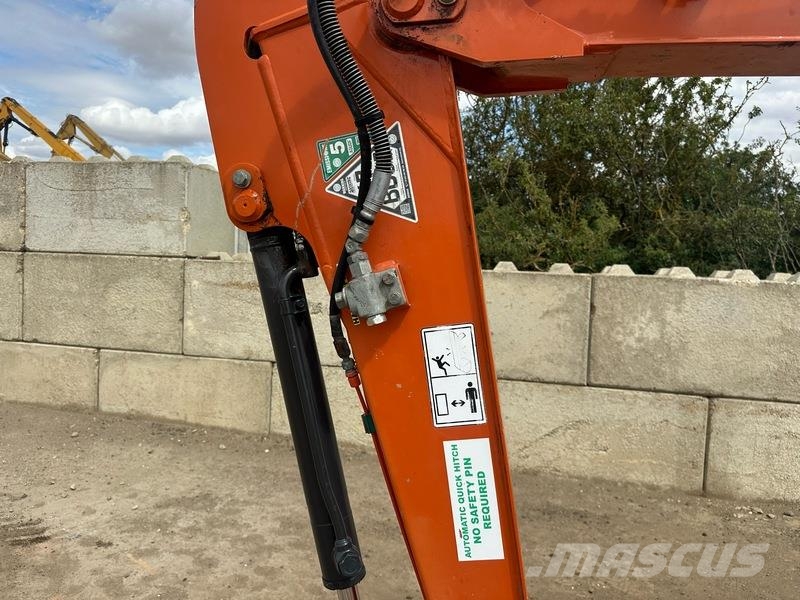 Hitachi ZX26U-6 CLR Minigraafmachines < 7t