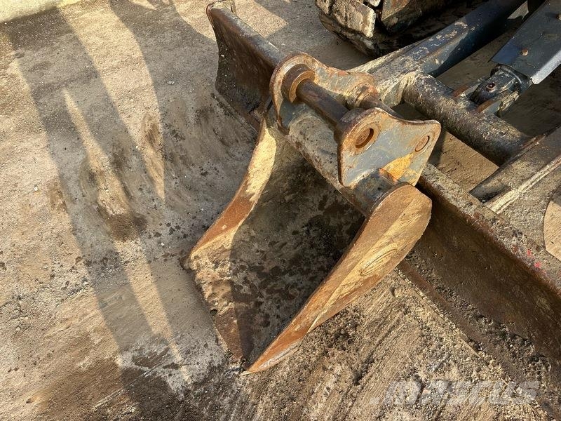 Hitachi ZX65 Midigrävmaskiner 7t - 12t