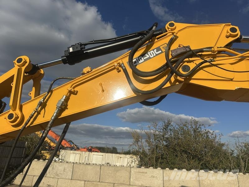 JCB JS190LC T4i Remote controlled excavator Escavadoras de demolição