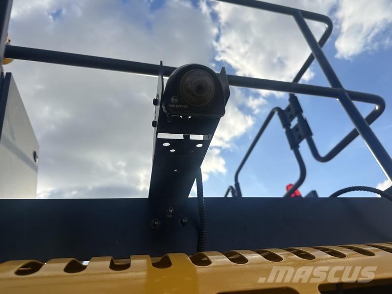 JCB JS190LC T4i Remote controlled excavator Escavadoras de demolição