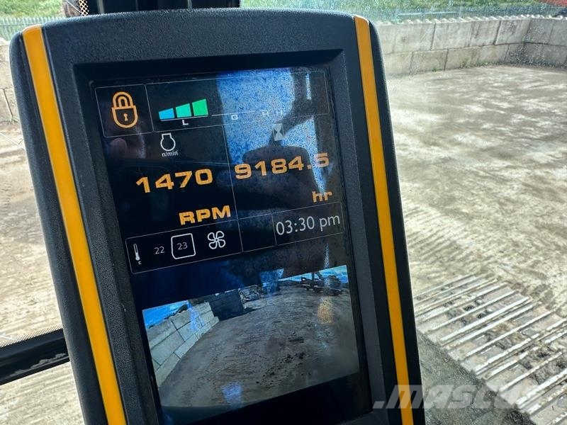 JCB JS220 LC Kāpurķēžu ekskavatori