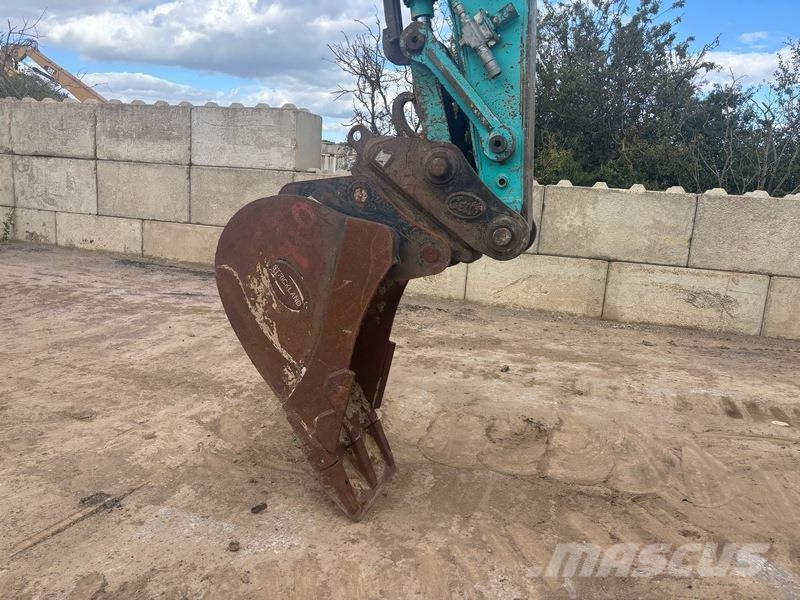 Kobelco SK140 Escavatori cingolati