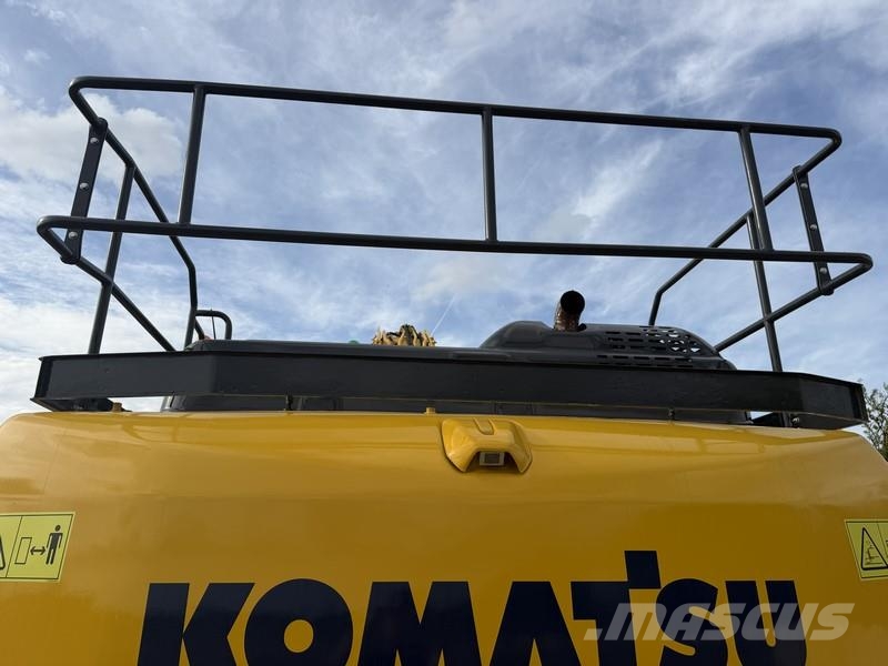 Komatsu PC210LC-11 Гусеничные экскаваторы