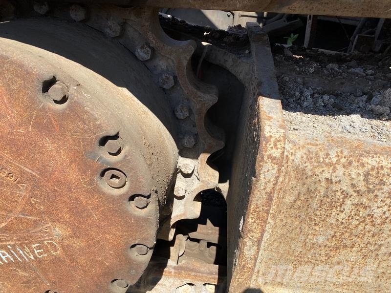 Komatsu PC450LC-8 Crawler excavators
