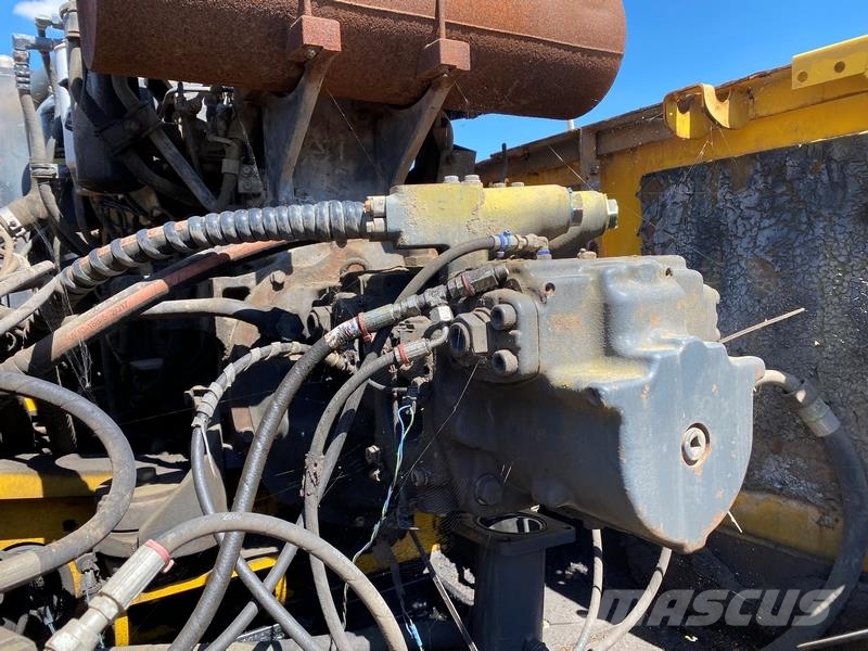 Komatsu PC450LC-8 Crawler excavators
