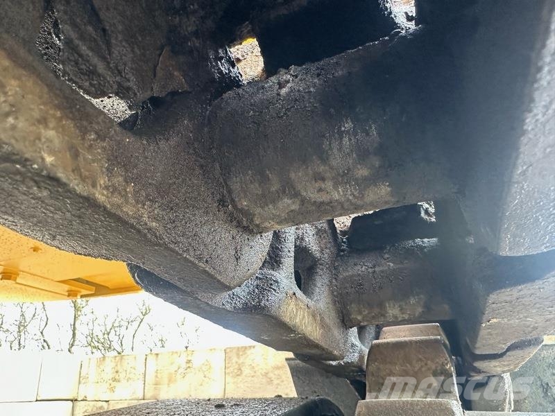 Komatsu PC490LC-11 Bandgrävare