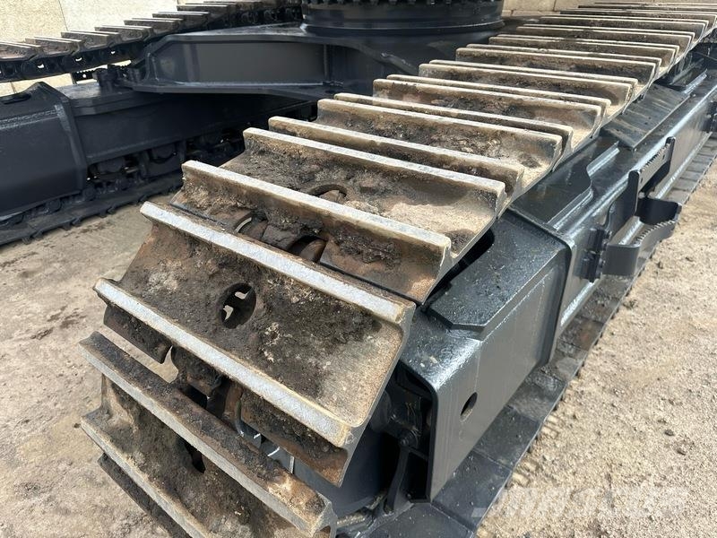 Komatsu PC490LC-11 Bandgrävare