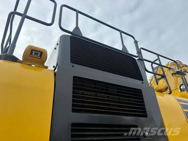 Komatsu PC490LC-11 Bandgrävare