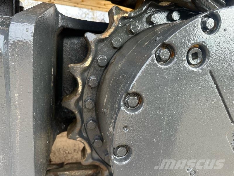 Komatsu PC490LC-11 Bandgrävare