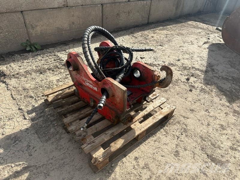Lehnhoff SQ 80V LSC Quick Hitch With Digging Bucket Buckets