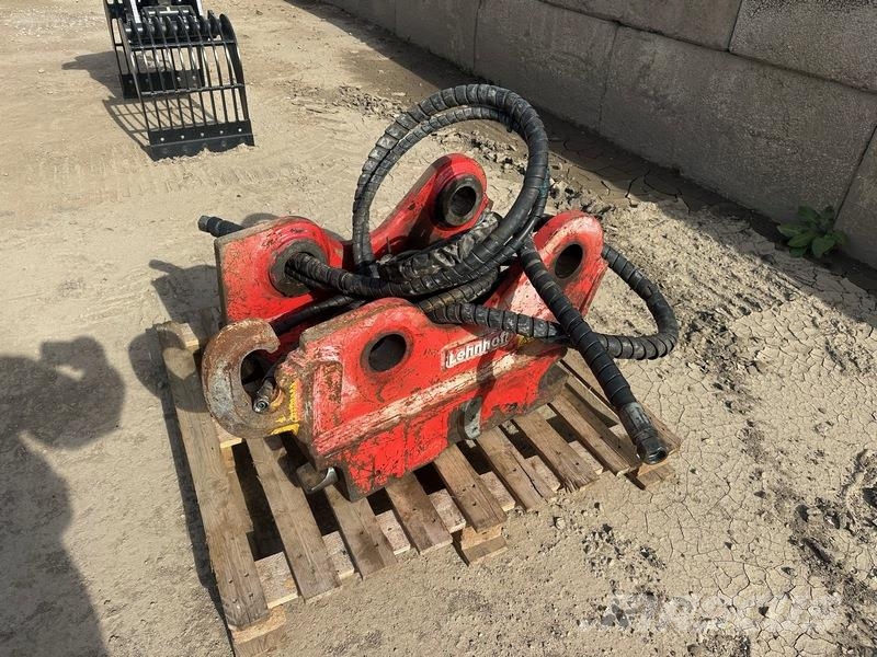 Lehnhoff SQ 80V LSC Quick Hitch With Digging Bucket Buckets