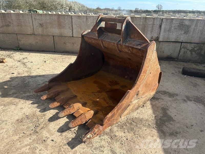 Lehnhoff SQ 80V LSC Quick Hitch With Digging Bucket Buckets