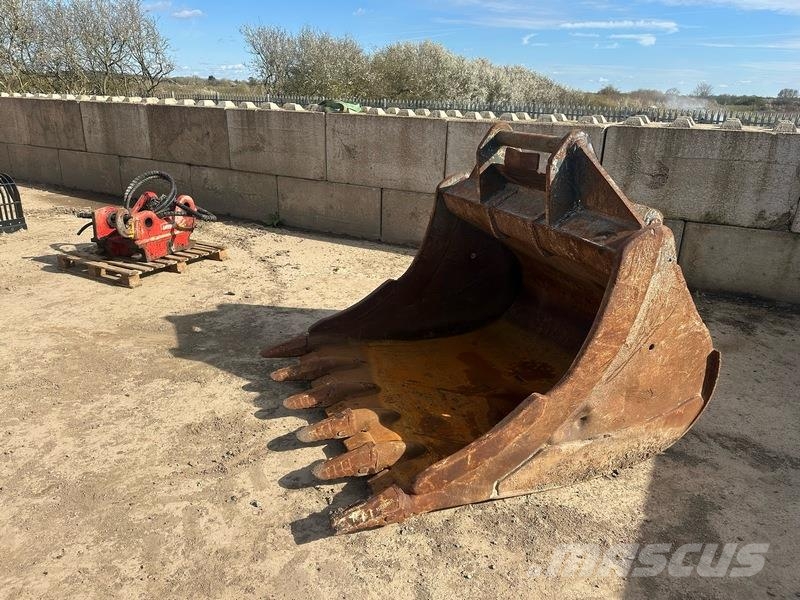Lehnhoff SQ 80V LSC Quick Hitch With Digging Bucket Buckets