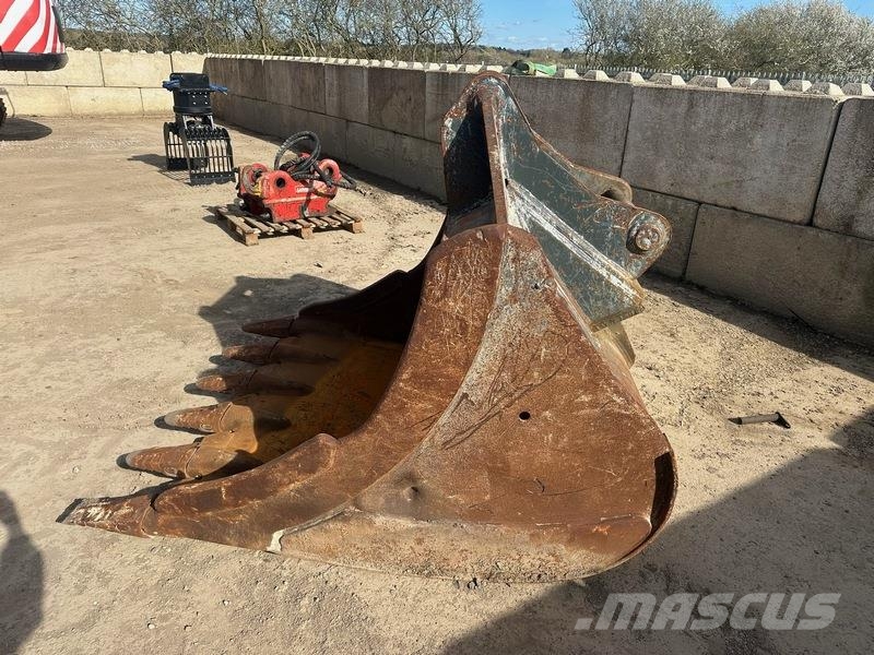 Lehnhoff SQ 80V LSC Quick Hitch With Digging Bucket Buckets