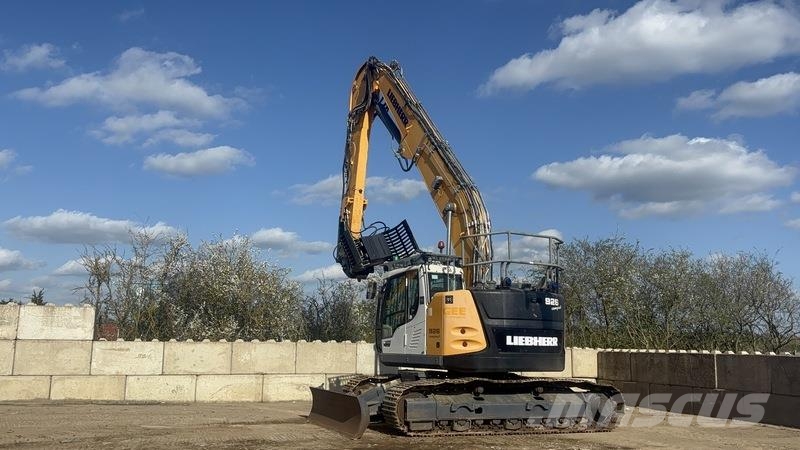Liebherr R926 Compact High Reach Demoliton Excavator Gravemaskiner for riving