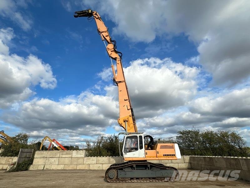 Liebherr R944 V Rivningsgrävare
