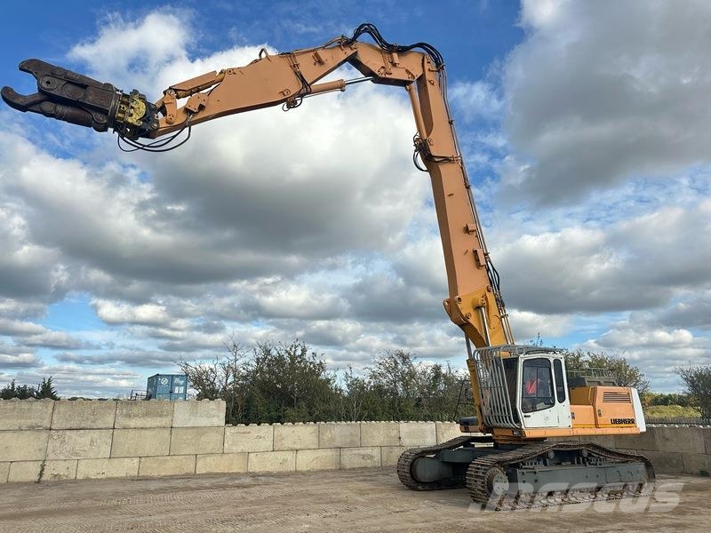 Liebherr R944 V Rivningsgrävare