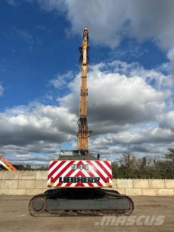 Liebherr R944 V Rivningsgrävare