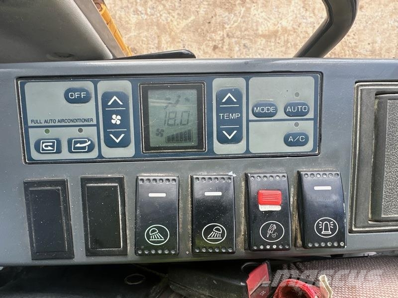 LiuGong CLG924E 履带挖掘机