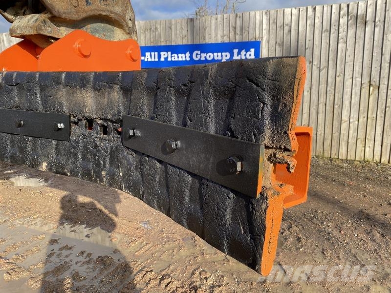 Scraper Blade To suit 18 - 26 ton Excavator Πτερύγια