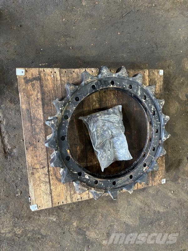  SET OF SPROCKETS TO SUIT 18-22 TON EXCAVATOR Muut koneet