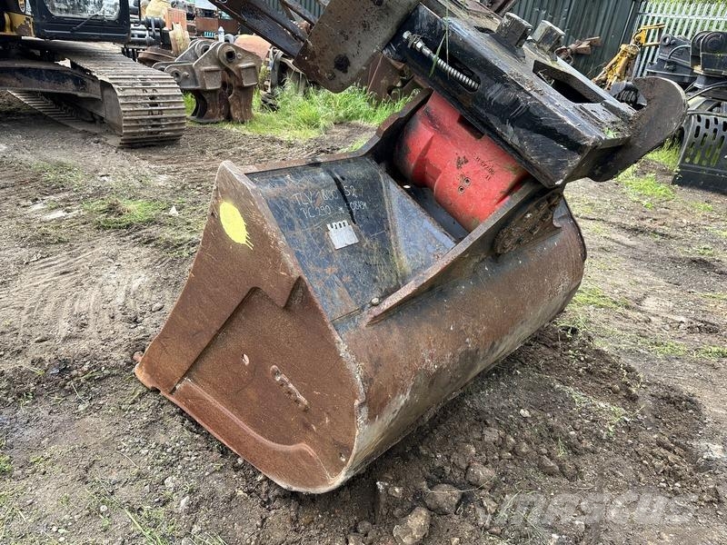 UM 6ft Hydraulic Tilt Bucket Schaufeln
