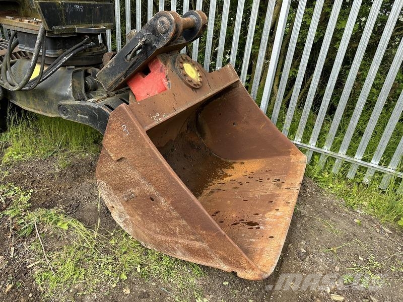 UM 6ft Hydraulic Tilt Bucket Schaufeln