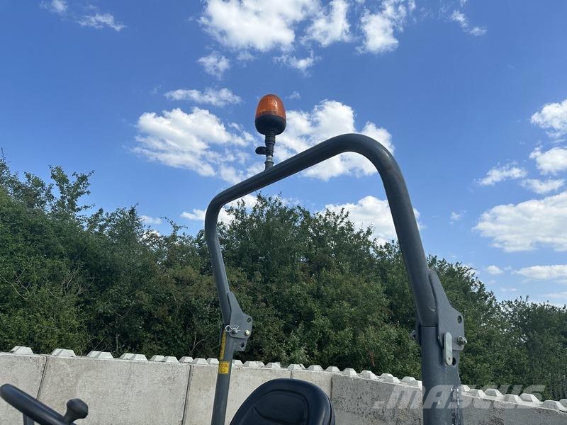 Wacker Neuson 1001 Міні самоскиди