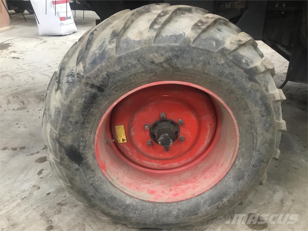 Fendt 8370 P Kombajni