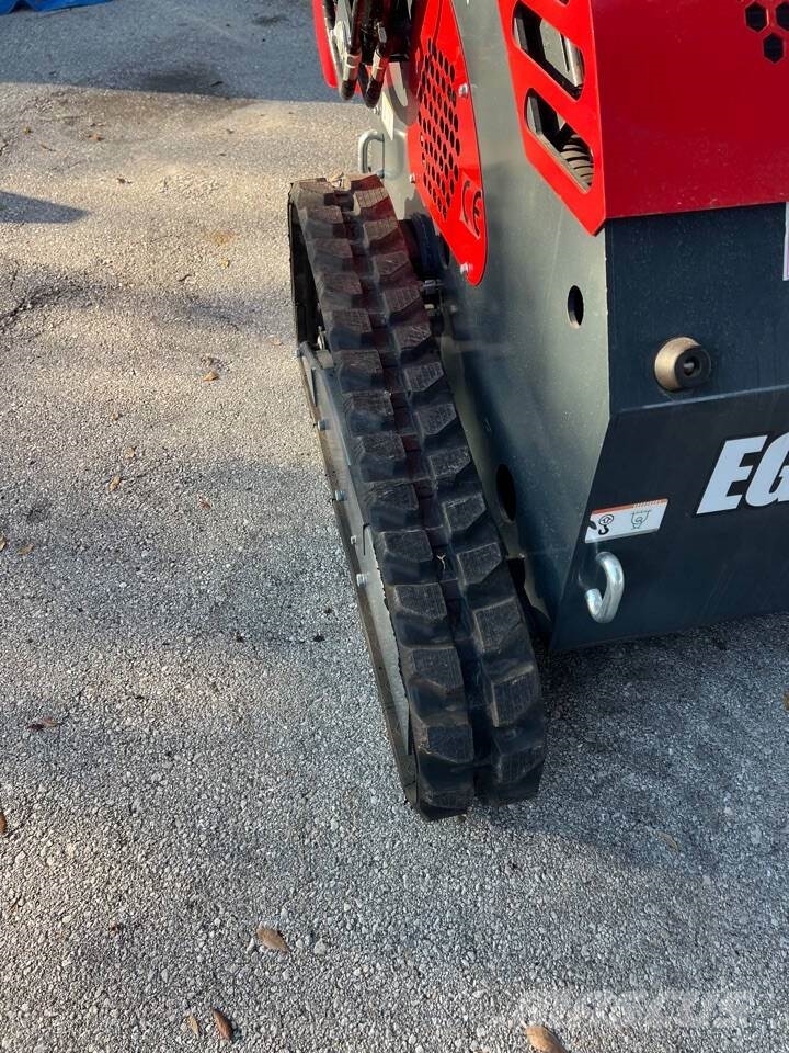 EGN EG360 SKID LOADER Otros camiones