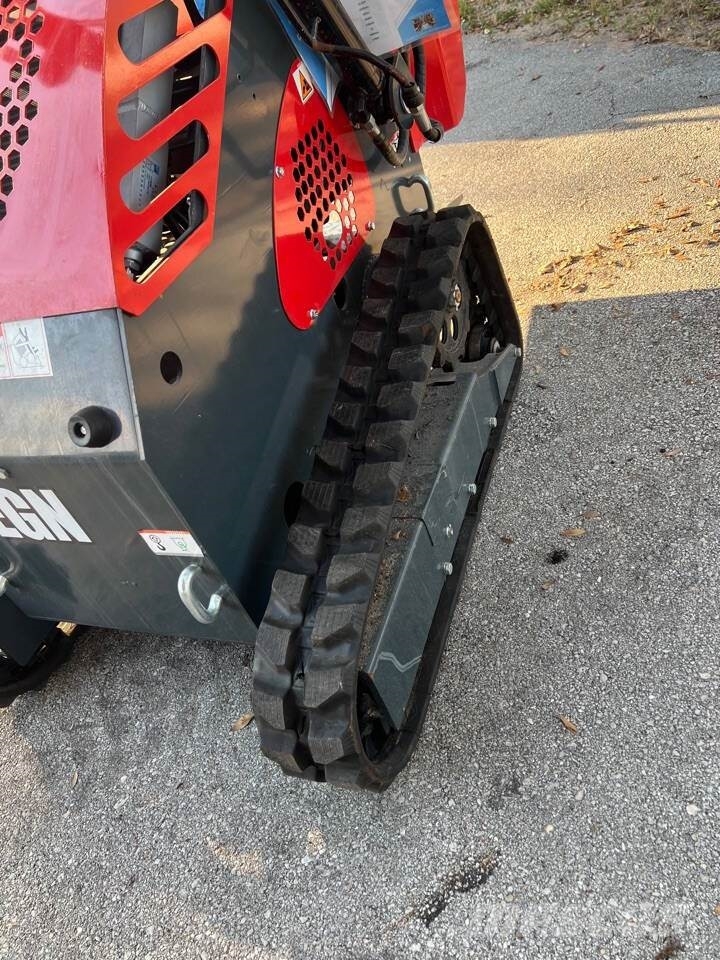 EGN EG360 SKID LOADER Otros camiones