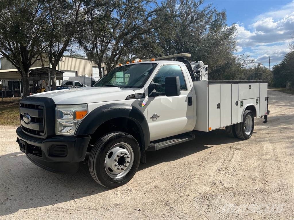 Ford F-450 Super Duty Pik up kamioni