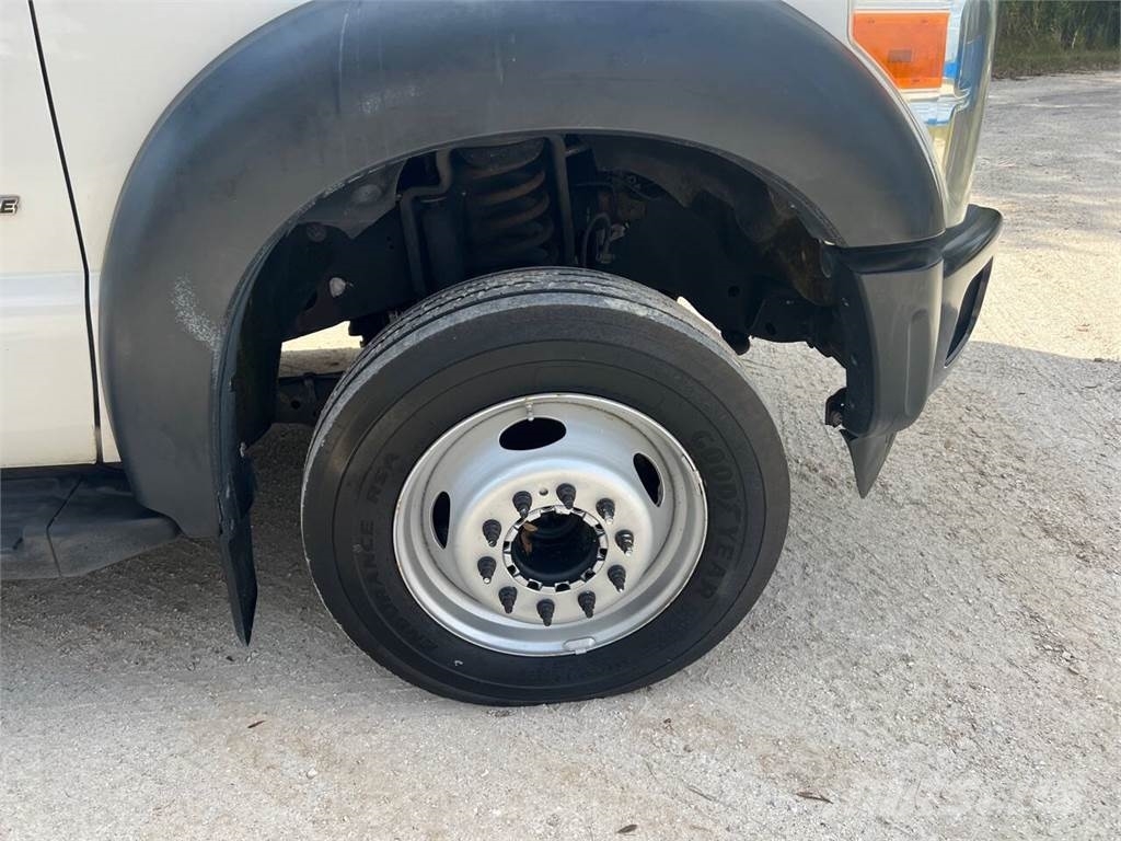 Ford F-450 Super Duty Pik up kamioni