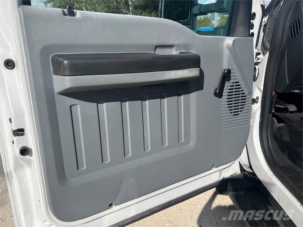 Ford F-450 Super Duty Pik up kamioni