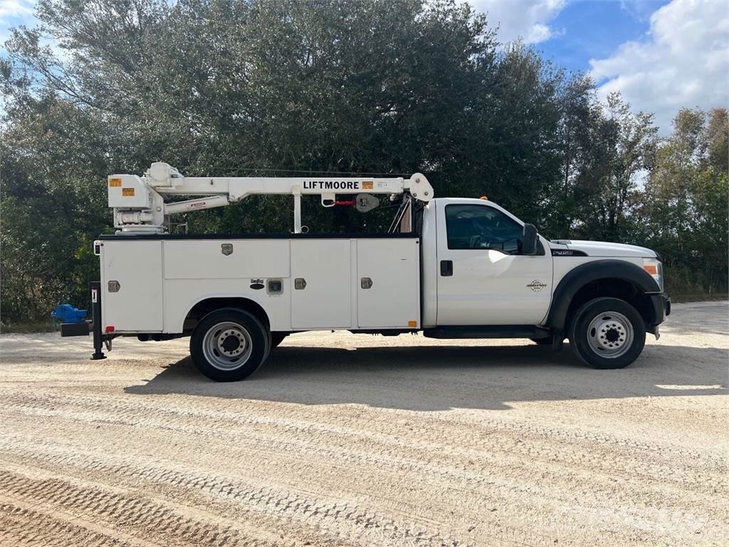 Ford F-450 Super Duty Pik up kamioni