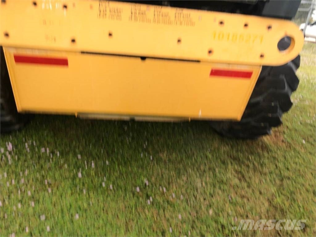 John Deere 670 GP MOTOR GRADER شاحنات أخرى