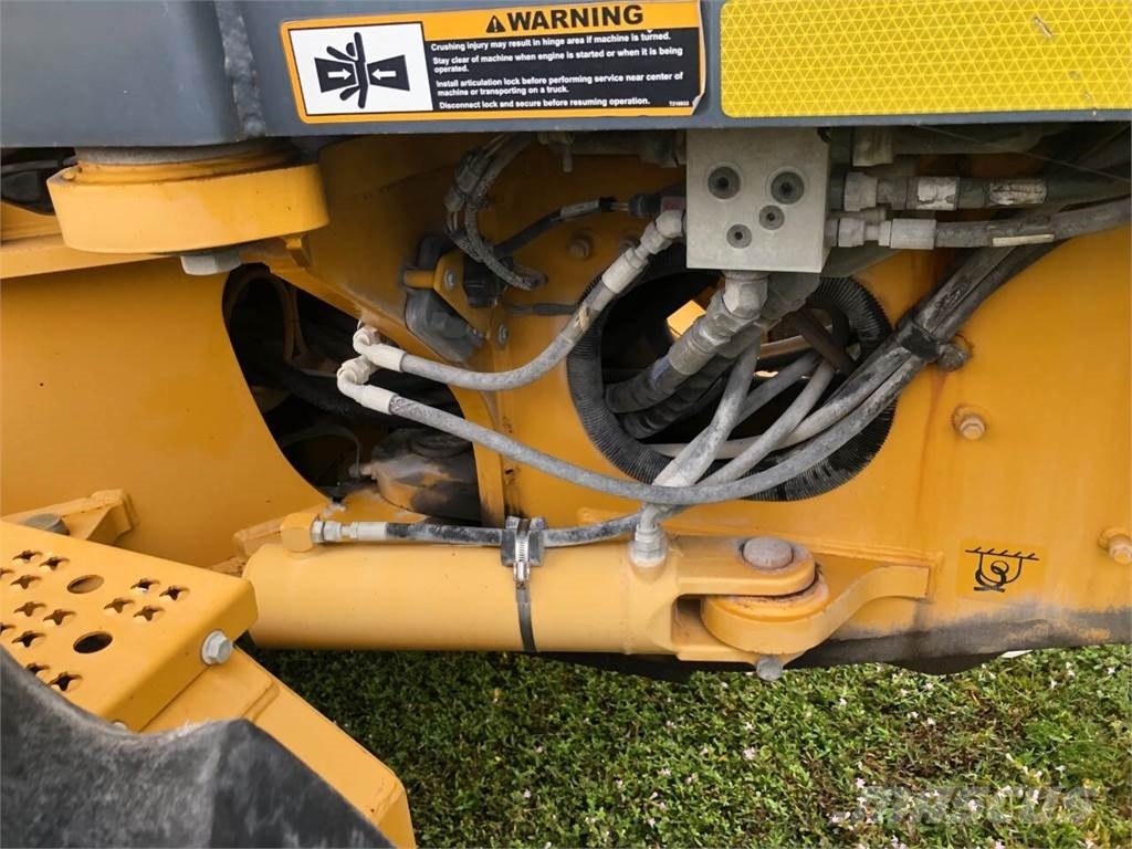 John Deere 670 GP MOTOR GRADER شاحنات أخرى