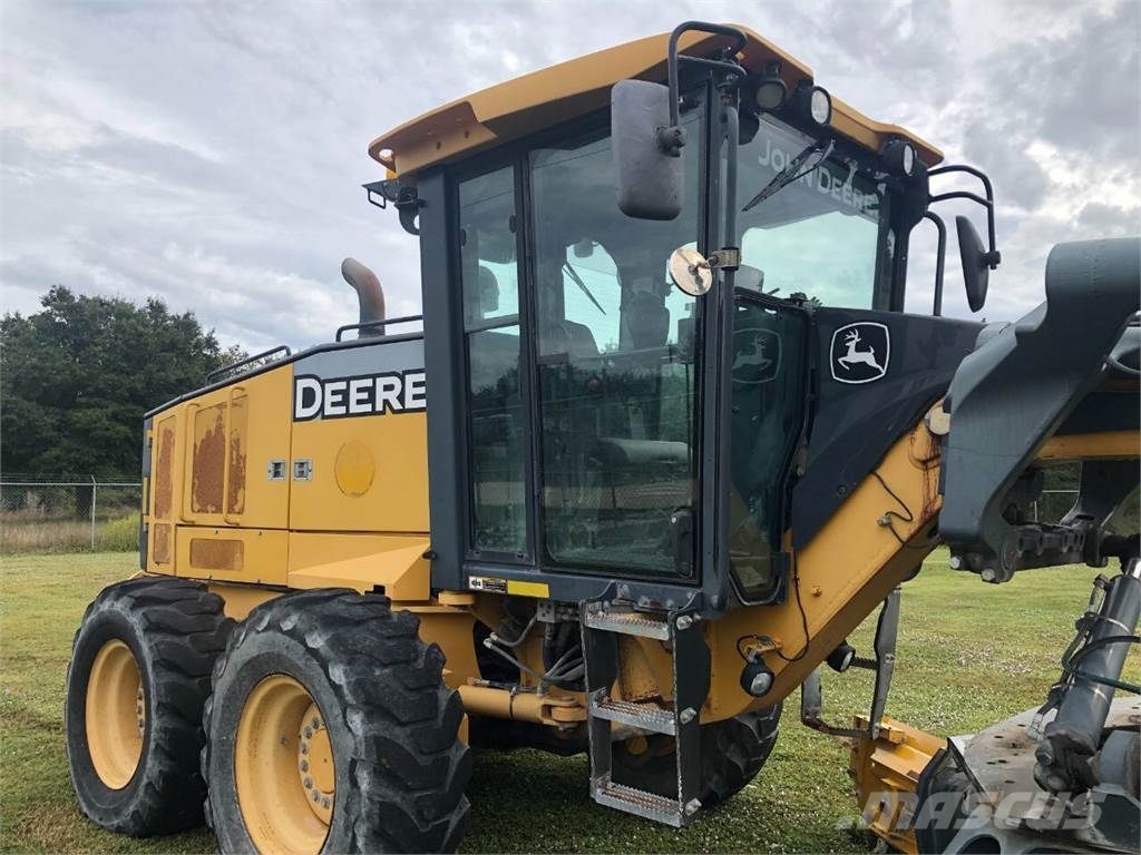 John Deere 670 GP MOTOR GRADER شاحنات أخرى