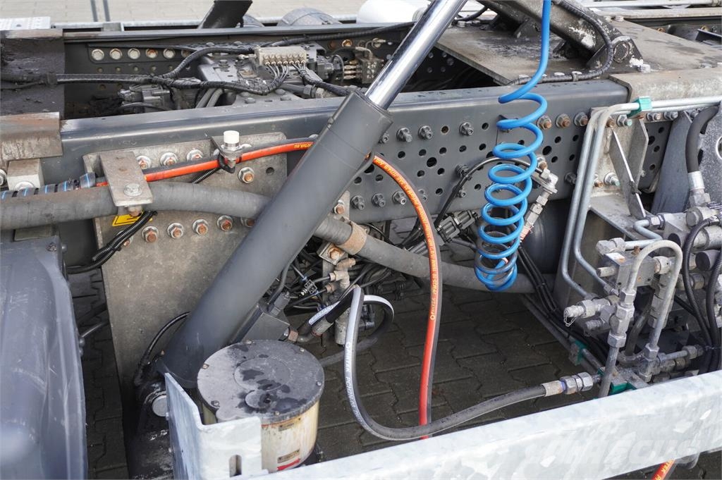 BDF construction lifted / 5-th wheel Chassis