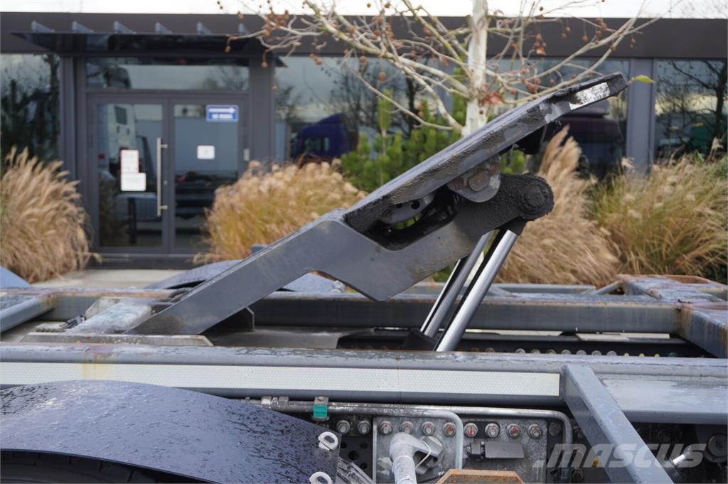 BDF construction lifted / 5-th wheel Chassis