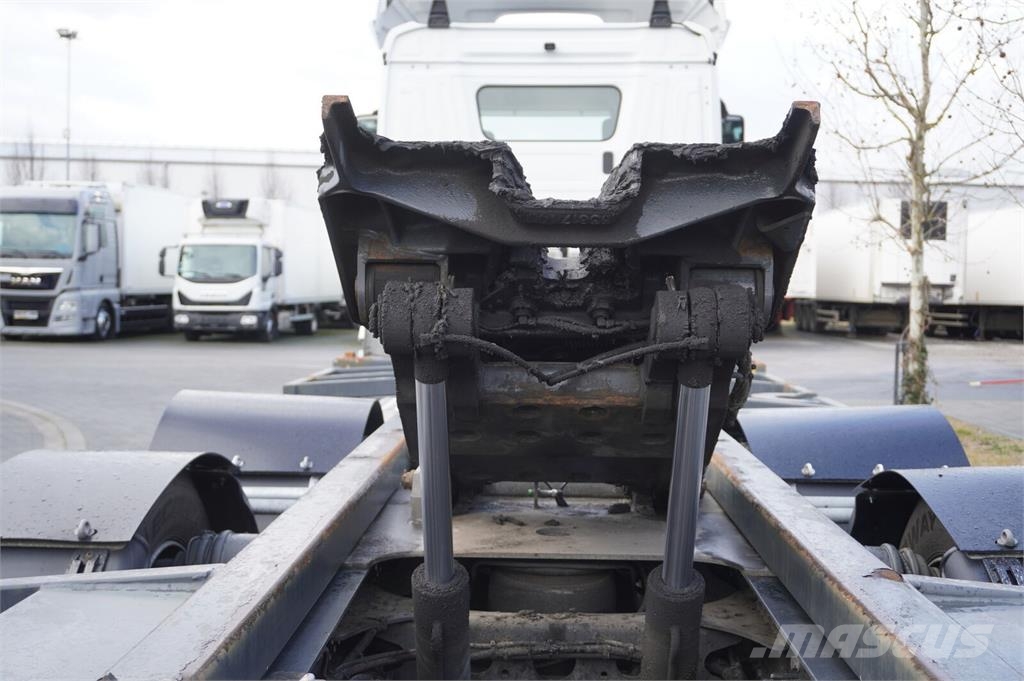 BDF construction lifted / 5-th wheel Chassis