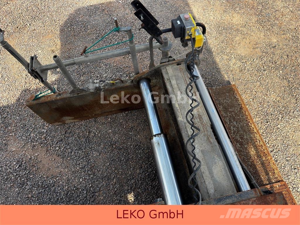 CAT 132 Asphalt pavers